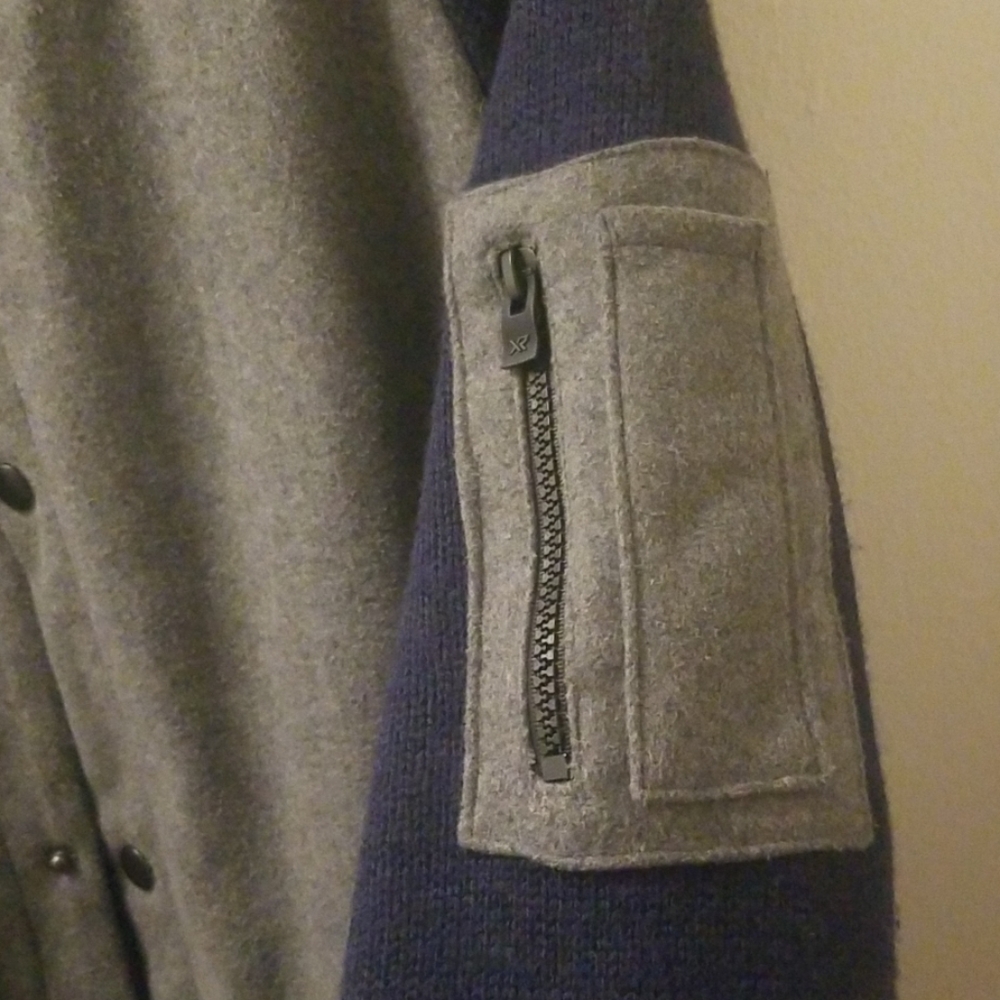 Jacket - Picture 2 of 4